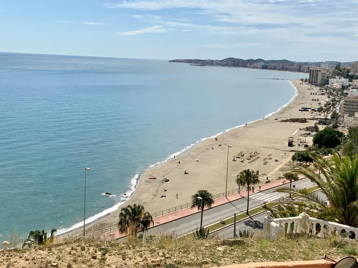 Apartamento De 2 Dormitorios, Gran Terraza, Vistas Al Mar Cerca Playa Carvajal Benalmadena Spain