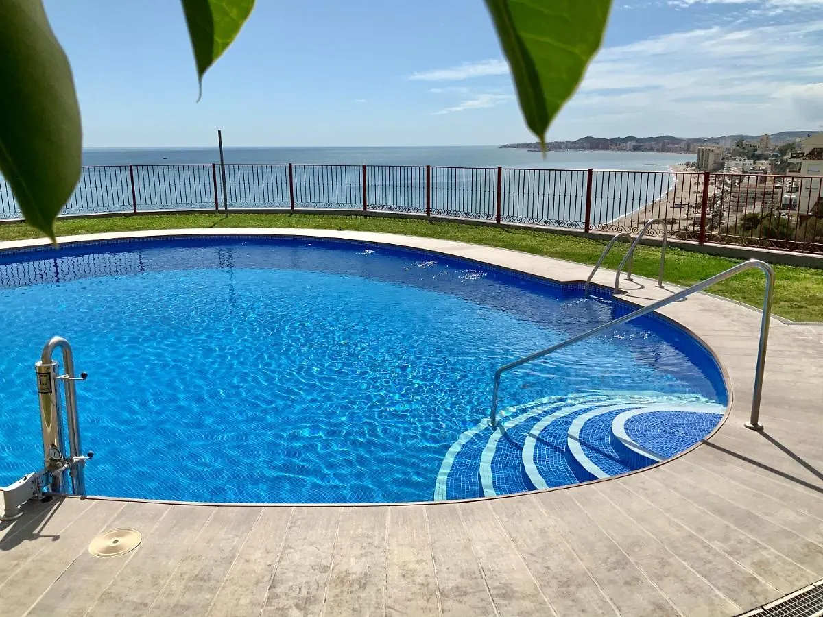 Apartamento De 2 Dormitorios, Gran Terraza, Vistas Al Mar Cerca Playa Carvajal Benalmadena